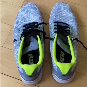 Nike shoes trainee running men’s US size 10